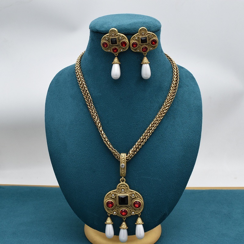 Vintage Glass Inlaid Tassel Pearl Necklace Ear Stud