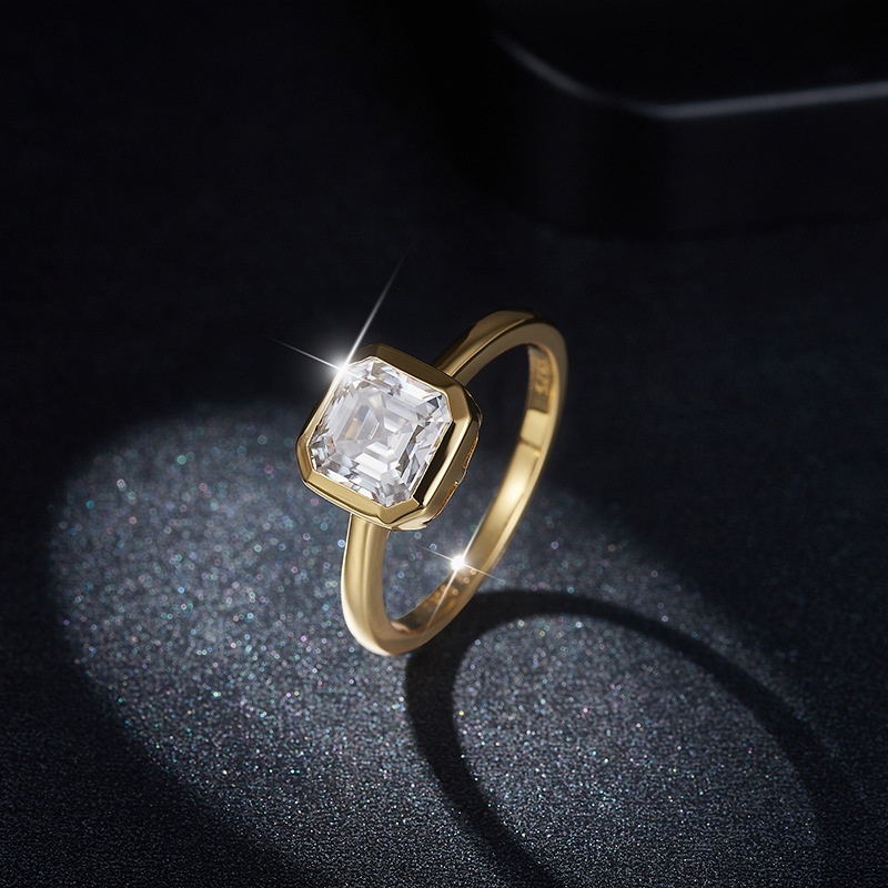 Fashionable Pagoda-cut Diamond Ring